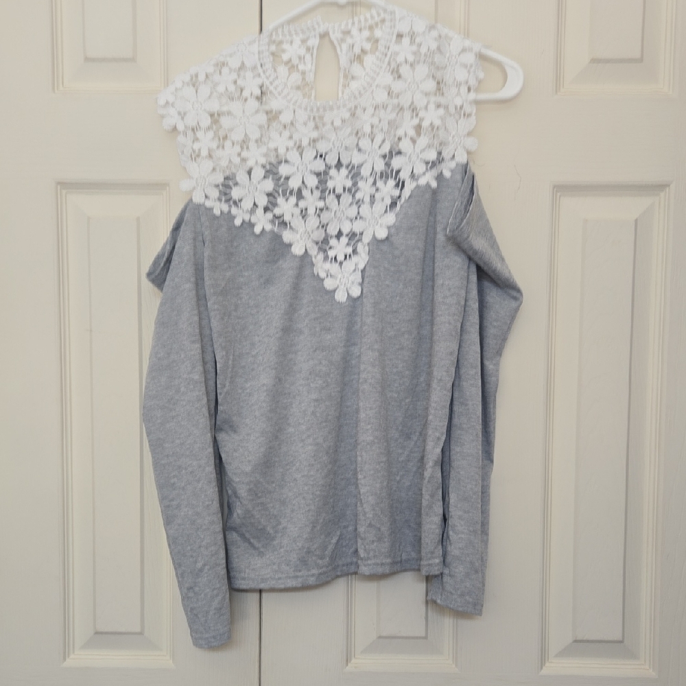Elegant Gray and White Lace Women's Top